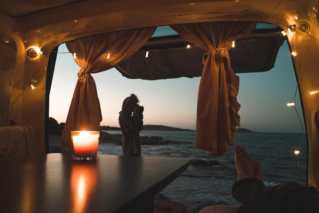 Van Life vs RV Life: Which Is Right for You?