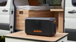 Jackery vs EcoFlow for Van Life: Which Power Station Fits?
